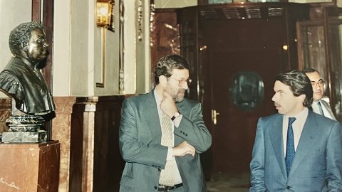 Sessió al Congrés dels Diputats. José María Aznar i Mariano Rajoy. Madrid. Octubre de 1996. Foto: Saül Gordillo (El Punt)
