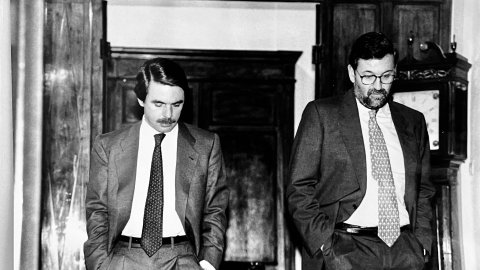 Sessió al Congrés dels Diputats. José María Aznar i Mariano Rajoy. Madrid. Octubre de 1996. Foto: Saül Gordillo (El Punt)