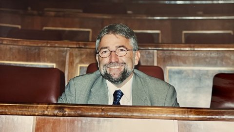 Sessió al Congrés dels Diputats. Josep Sànchez Llibre, diputat i portaveu adjunt de CiU al Congrés. Madrid. Octubre de 1996. Foto: Saül Gordillo (El Punt)