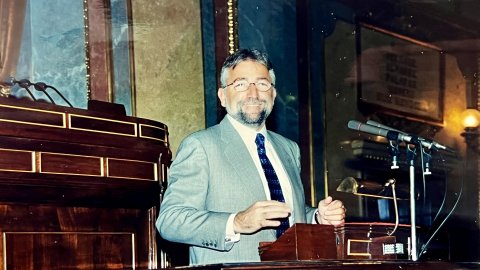 Sessió al Congrés dels Diputats. Josep Sànchez Llibre, diputat i portaveu adjunt de CiU al Congrés. Madrid. Octubre de 1996. Foto: Saül Gordillo (El Punt)