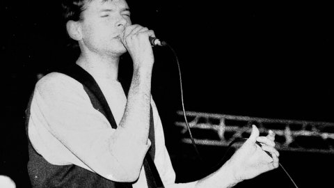 Concert d'Umpah-pah, amb Adrià Puntí, i Sangtraït, amb Quim Mandado, Papa Juls i Martín Rodríguez, al camp de futbol de Malgrat de Mar. Estiu de 1992. Foto: Saül Gordillo (El Punt / Repòrter)