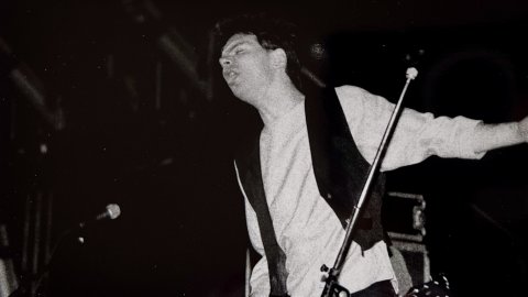Concert d'Umpah-pah, amb Adrià Puntí, i Sangtraït, amb Quim Mandado, Papa Juls i Martín Rodríguez, al camp de futbol de Malgrat de Mar. Estiu de 1992. Foto: Saül Gordillo (El Punt / Repòrter)
