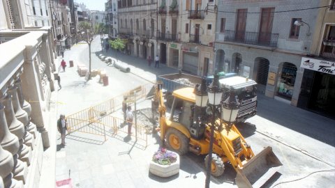 Obres a la Riera de Mataró. 6 de maig de 1996. Foto: Saül Gordillo (El Punt)