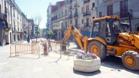 Obres a la Riera de Mataró. 6 de maig de 1996. Foto: Saül Gordillo (El Punt)