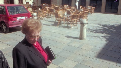 Plaça de la Peixateria de Mataró. 19 d'abril de 1996. Foto: Saül Gordillo (El Punt)