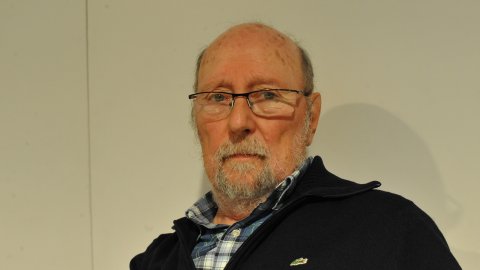 Antoni Ribas Beltran. Vilafranca del Penedès, 1946. Periodista. Avui 50 anys. Comptepartícip, accionista i cap de secció del primer Avui. Barcelona. 21 de març de 2025