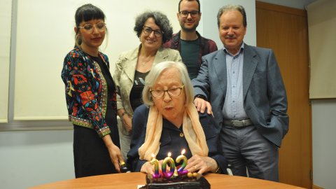 Montserrat Soler Gasset (Badalona, 1923). Cent dos anys. Comptepartícip i subscriptora de l'Avui des del 1976. Residència Alegre. Sabadell, 25 d'abril de 2025