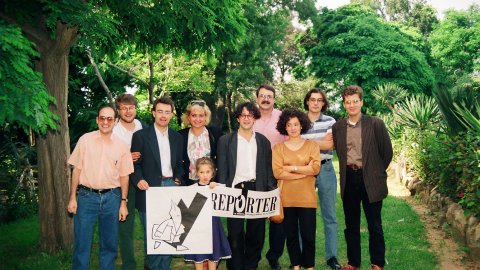 Equip de la revista d'informació de l'Alt Maresme Repòrter, al restaurant Molí Vell de Palafolls. Xavier Alés, Lluís Gendrau, Antoni Fuentes, Àngels Bagot, Pep Montes, Joan Pujadas, Carme Guri, Josep Ferrer i Saül Gordillo. 14 de juny de 1992. 