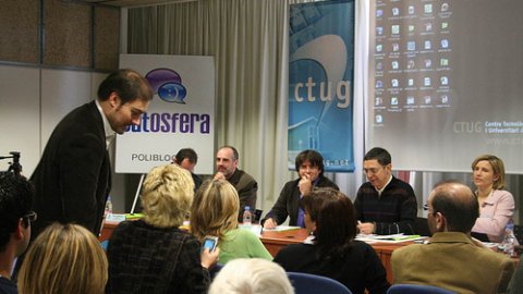 Inauguració de la Catosfera 2008, a Granollers. Taula rodona sobre l’ètica dels blocs amb Juan Varela, Vicent Partal i Saül Gordillo. 25 de gener de 2008