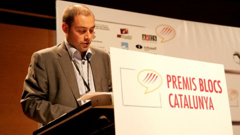 Premis Blocs Catalunya 2008 a l'Auditori de Girona. Els guanyadors són La Llumenera de Nova York, de Miquel Tusón i el Bloc sense fulls, de Saül Gordillo, director de l'Agència Catalana de Notícies. 10 d'octubre de 2008