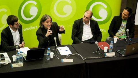 Jornades Cdigital Granollers 2011 amb Saül Gordillo (director de l’ACN), Dídac Lee (emprenedor), Carles Capdevila (director del diari Ara) i, moderador, Miquel Martín Gamisans (Catmèdia). Granollers. 25 de març de 2011