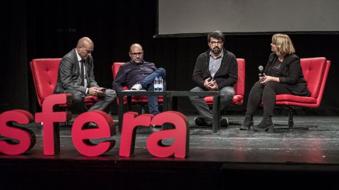 Inauguració de la Catosfera 2016 a l'Auditori La Mercè de Girona, amb Genís Roca, Josep Maria Ganyet i Saül Gordillo, moderats per Mariola Dinarès (Catalunya Ràdio). 13 d'octubre de 2016
