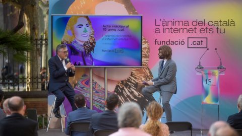 Inauguració de l'exposició del 15è aniversari del domini .cat al Palau Robert de Barcelona, amb el vicepresident de la Generalitat, Pere Aragonès. 16 de setembre de 2020