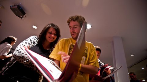 Manual d'acollida de l'Agència Catalana de Notícies (ACN). Presentació a la trobada de treballadors de l'ACN al Museu d'Història de Catalunya. 18 de setembre de 2009. Foto: Mikel Laburu