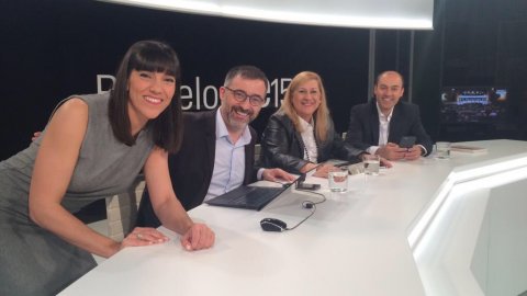 Especial informatiu a BTV del debat de candidats de Barcelona a Twitter amb Eva Arderius, Trina Milan, Antoni Gutiérrez-Rubí i Saül Gordillo. 8 de maig de 2015
