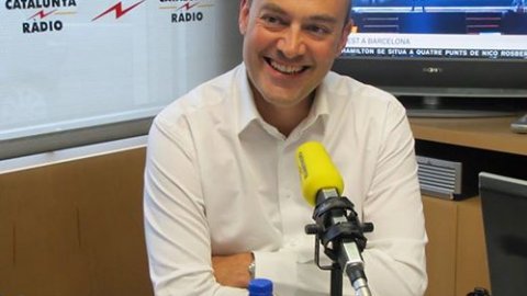 L'oracle de Catalunya Ràdio, de Xavier Graset, parla del llibre 'Sobirania.cat' , en tertúlia amb els periodistes Manuel Cuyàs i Saül Gordillo, la directora de debats del CCCB Judith Carrera i el filòsof Xavier Antich. 7 de juliol de 2014