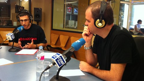 s en xarxa a COM Ràdio, amb Saül Gordillo i Quique Azcona. Juliol-Agost 2011. Marc Cortés i Quique Azcona. Foto: Saül Gordillo