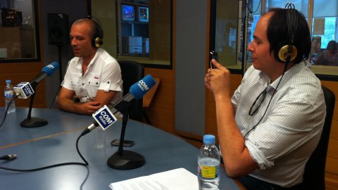 País en xarxa a COM Ràdio, amb Saül Gordillo i Quique Azcona. Juliol-Agost 2011. Marc Vicente i Rosario Basilotta. Foto: Saül Gordillo