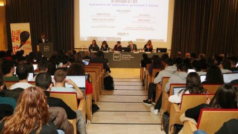 Taula rodona 'Agències de notícies: present i futur' pel 20è aniversari de l'Agència Catalana de Notícies, amb Sandra Balsells, fotoperiodista i professora de la URL; Joseph Oliver Boyd-Barrett, expert en agències de notícies;  Lídia Heredia, de TV3; Agnès Marquès, de RAC1; i Mònica Hernàndez, moderadora. Facultat de Comunicació de la Universitat Pompeu Fabra. 20 de novembre de 2019