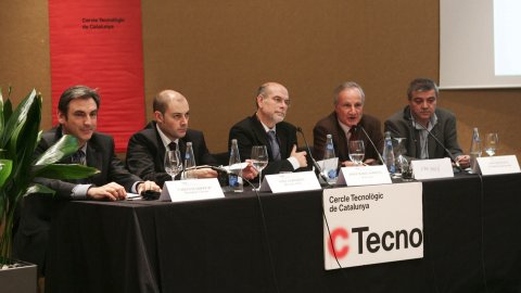 Acte sobre noves tecnologies i mitjans de comunicació al Cercle Tecnològic de Catalunya (CTecno), amb Joan Majó, expresident de la Corporació Catalana de Mitjans Audiovisuals; Antoni Esteve, president del Grup Lavinia; Carles Flamerich, president del CTecno; Saül Gordillo, director de l'ACN; i moderat pel periodista Josep Maria Torrent. Barcelona. 29 de gener de 2009. Foto: Jordi Pareto (CTecno)