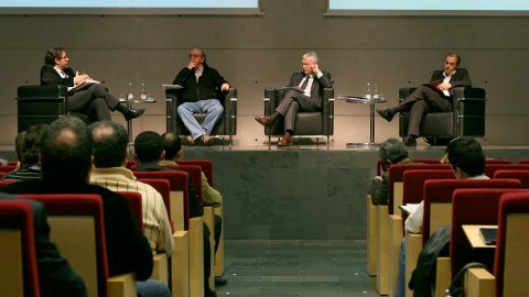 Taula Identitat, cultura i globalització, amb Ferran Mascarell, Jaume Roures, Albert Sáez i Saül Gordillo, en la Jornada Generacional d'Economia, a ESADE. 20 de febrer de 2009. Foto: Oscar (Shooting)