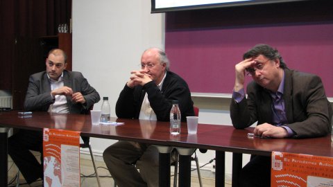 Taula rodona amb Vicent Partal, director de Vilaweb, i Saül Gordillo, director de l'ACN, a la 6a Setmana de la Comunicació a la Universitat de Lleida. El bloc com a mitjà de comunicació. L'experiència de l'ACN. Rectorat de la UdL. Lleida. 31 de març de 2009