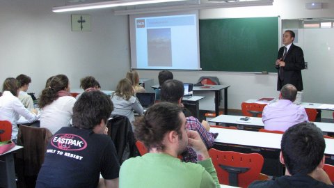 Sessió a la Universitat Internacional de Catalunya (UIC) sobre el model de periodisme multimèdia de l'Agència Catalana de Notícies (ACN). Barcelona. 3 de novembre de 2010. Foto: Gemma Ustrell (ACN)