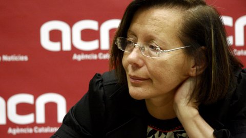 La consellera de Justícia, Montserrat Tura, a l'Agència Catalana de Notícies (ACN). 18 de juliol de 2008. Foto: Albert Salamé