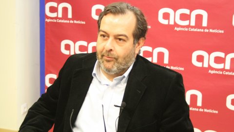 El president de la Corporació Catalana de Mitjans Audiovisuals (CCMA), Albert Sáez, visita l'Agència Catalana de Notícies (ACN). 30 de desembre de 2008. Foto: Mar Rocabert (ACN)