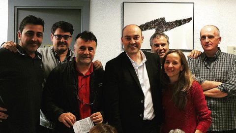 Visita del nou director, Saül Gordillo, a la delegació de Catalunya Ràdio a Girona, acompanyat de Jordi Borda, adjunt a la direcció. 6 d'abril de 2016