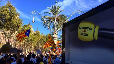 Programa especial de Catalunya Ràdio per la Diada de l'Onze de Setembre de 2016, a l'Arc de Triomf de Barcelona. 11 de setembre de 2016. Foto: Saül Gordillo
