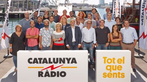 El director de Catalunya Ràdio, Saül Gordillo, presenta la temporada 2016-17 de Catalunya Ràdio. Presentació en un vaixell al port de Barcelona. 26 d'agost de 2016 
