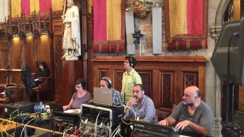 Programa especial d'El matí de Catalunya Ràdio al Saló de Cent de Barcelona, amb els alcaldes i alcaldesses de Barcelona, Ada Colau; Lleida, Àngel Ros; Girona, Marta Madrenas; Tarragona, Josep Fèlix Ballesteros; Badalona, Dolors Sabater; Santa Coloma de Gramenet, Núria Parlon; i Sant Cugat del Vallès, Mercè Conesa. Barcelona. 8 de juny de 2016