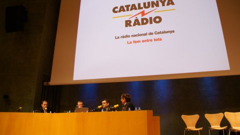 El matí de Catalunya Ràdio, amb Neus Bonet, en tertúlia amb Saül Gordillo, Joan Manuel Perdigó i Ramon Rovira. 2008
