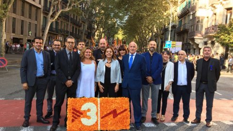 Ofrena floral de la Corporació Catalana de Mitjans Audiovisuals (CCMA) al monument de Rafael Casanova per la Diada Nacional de Catalunya. Barcelona. 11 de setembre de 2018