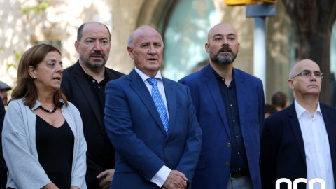 Ofrena floral de la Corporació Catalana de Mitjans Audiovisuals (CCMA) al monument de Rafael Casanova per la Diada Nacional de Catalunya. Barcelona. 11 de setembre de 2018