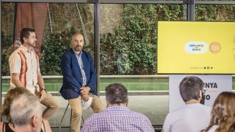El director de Catalunya Ràdio, Saül Gordillo, i el cap de Continguts, Santi Faro, a la presentació de la temporada 2018-19 de Catalunya Ràdio al Disseny Hub Barcelona. 31 d'agost de 2018 