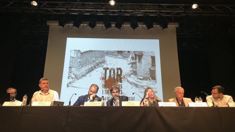 El cap de Continguts, Santi Faro, explica l'aposta digital de Catalunya Ràdio en una taula rodona al Mercat de l'Audiovisual de Catalunya (MAC) a Granollers. 7 de juny de 2018 