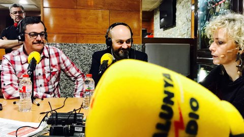 El director de Catalunya Ràdio, Saül Gordillo, i el cap de Continguts, Santi Faro, entrevistats a 'El matí de Catalunya Ràdio' amb motiu del Dia Mundial de la Ràdio amb una programació especial a Santa Coloma de Gramenet (El matí de Catalunya Ràdio). 13 de febrer de 2017