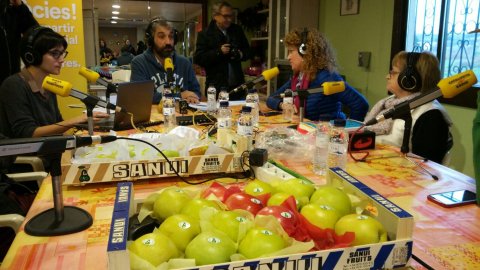 Catalunya Ràdio celebra el Dia Mundial de la Ràdio amb una programació especial a Santa Coloma de Gramenet (El matí de Catalunya Ràdio), Mataró (APM?), Les Franqueses del Vallès (Catalunya migdia), Lleida (Estat de Gràcia), París (Tot costa) i El Vendrell (Catalunya Vespre). 13 de febrer de 2017