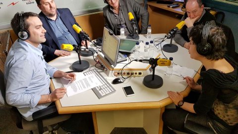 Catalunya Migdia de Catalunya Ràdio recorda 'El nas de Cleòpatra' de fa 10 anys, amb Oriol Junqueras, Enric Calpena i Vicent Sanchis, que recuperen com s'imaginaven com seria la Catalunya del futur una dècada enrere. 24 de febrer de 2017 