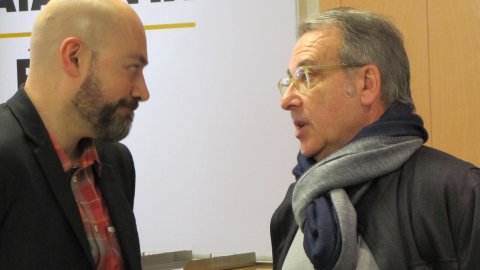 El director de Catalunya Ràdio, Saül Gordillo, amb Josep Cuní a l'emissora. Barcelona. 1 de març de 2017