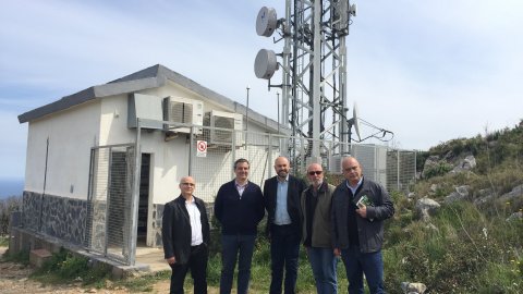 Nou centre emissor a la muntanya del Rocamaura per resoldre les històriques deficiències de cobertura de les emissores de Catalunya Ràdio a l’Estartit. Visita institucional amb l'alcalde, Josep Maria Rufí, el regidor de Comunicació, Josep Martinoy, el director de Catalunya Ràdio, Saül Gordillo, el director tècnic de Catalunya Ràdio, Antoni Roig, i el director d’Explotació i Enginyeria de la CCMA, Amadeu Gassó. 31 de març de 2017