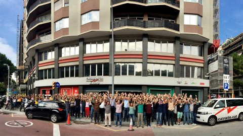Els treballadors de Catalunya Ràdio protesten per l'empresonament de Jordi Cuixart (Òmnium) i Jordi Sànchez (ANC). 17 d'octubre de 2017.