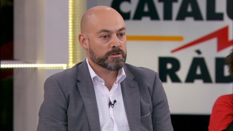 Roda de premsa dels directors de TV3, Vicent Sanchis; de Catalunya Ràdio, Saül Gordillo; i de l'Agència Catalana de Notícies, Marc Colomer, amb corresponsals estrangers contra la intervenció dels mitjans públics amb l'article 155 de la Constitució espanyola. 25 d'octubre de 2017 