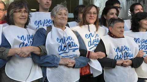 En Peu de Pau se solidaritza amb Catalunya Ràdio després de l'atac dels violents. 30 d'octubre de 2017 
