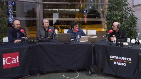 Entrevista al director de Catalunya Ràdio, Saül Gordillo, al programa 'Independents' d'iCat des la gala dels Premis Enderrock 2018. El Premi Enderrock Estrella a l’esdeveniment musical més destacat de l’any recau en iCat, l’emissora musical pública nascuda el 2006 que el 2017 va tornar a la FM després d'estar fora de l’antena durant 5 anys. Auditori de Girona. 7 de març de 2018 