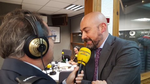 El director de Catalunya Ràdio, Saül Gordillo, assisteix a Vielha pels 30 anys d'emissions en aranès de Catalunya Ràdio a un Catalunya vespre especial des de la Val d'Aran, conduït per Kilian Sebrià. Celebració de tres dècades de ràdio en aranès amb els professionals de la delegació de l'Aran i la participació dels representants institucionals de La Vall, amb el Síndic, Carlos Barrera, i el cap de l'oposició, Paco Boya, al capdavant. Vielha. 12 d'abril de 2018