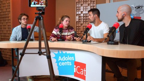 iCat estrena Adolescents iCat, el programa de ràdio dels 'millennials' a YouTube i a Instagram, amb Roger Carandell, Juliana Canet, Joan Grivé i la col·laboració dels "youtubers" i "intagramers" Pol Gise i Long Li Xue. Barcelona. 18 de novembre de 2018