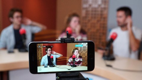 iCat estrena Adolescents iCat, el programa de ràdio dels 'millennials' a YouTube i a Instagram, amb Roger Carandell, Juliana Canet, Joan Grivé i la col·laboració dels "youtubers" i "intagramers" Pol Gise i Long Li Xue. Barcelona. 18 de novembre de 2018